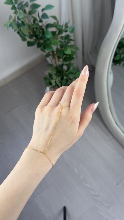Hand chaîne fine